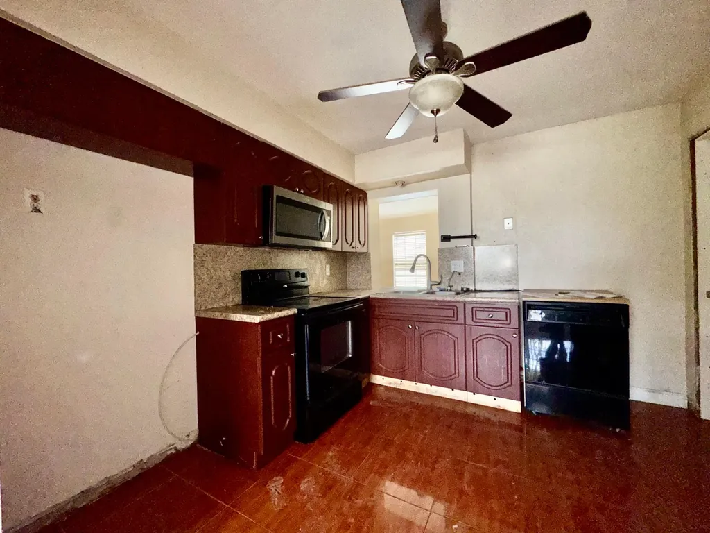 3941 NW 36th Terrace Lauderdale Lakes FL 33309
