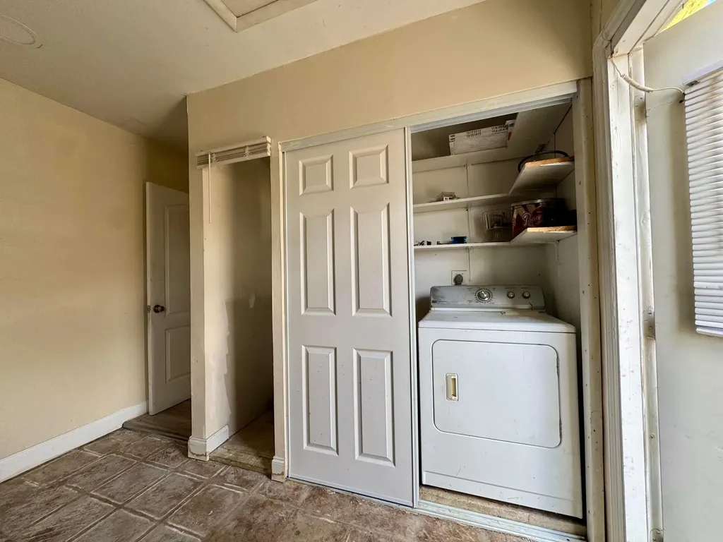 3941 NW 36th Terrace Lauderdale Lakes FL 33309