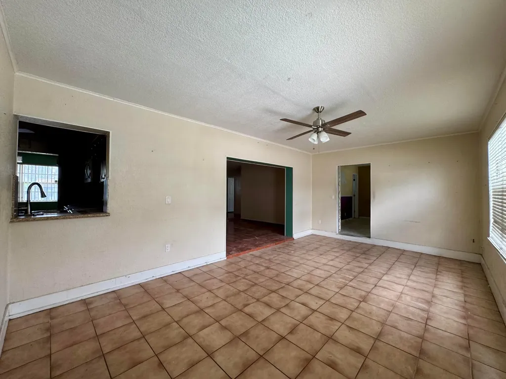 3941 NW 36th Terrace Lauderdale Lakes FL 33309