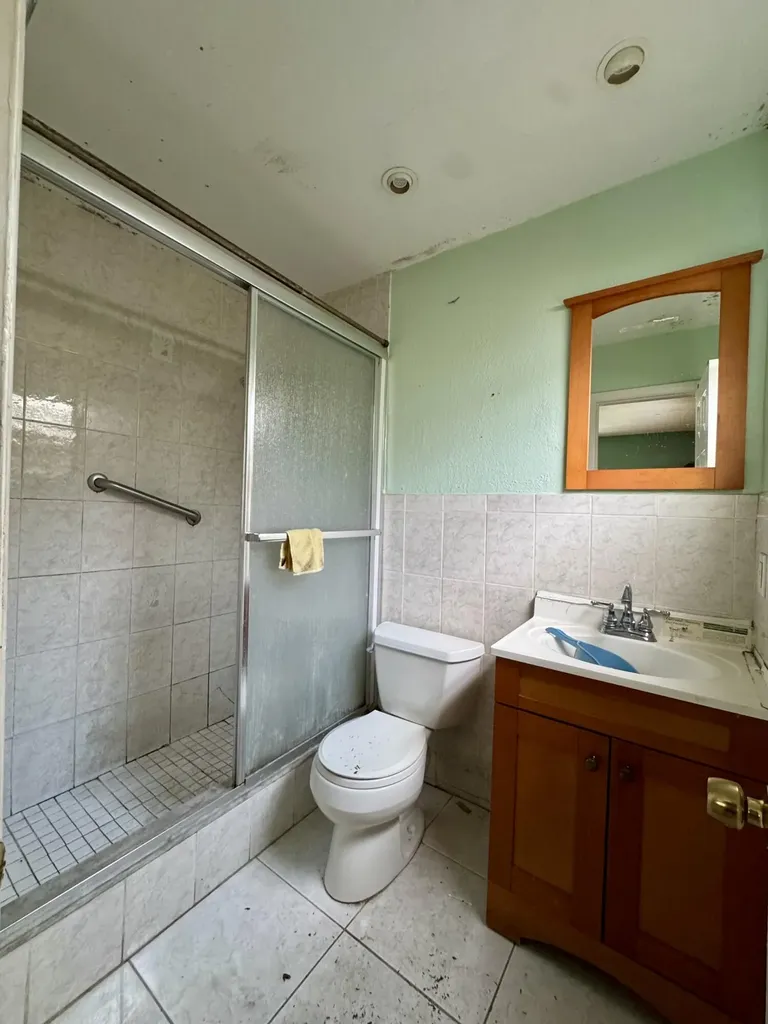 3941 NW 36th Terrace Lauderdale Lakes FL 33309