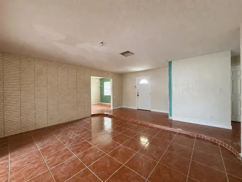 3941 NW 36th Terrace Lauderdale Lakes FL 33309
