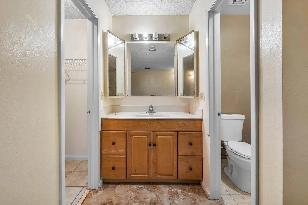 2780 Norfolk Pine Court Lake Worth FL 33462