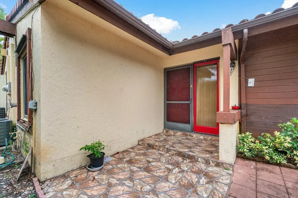 2780 Norfolk Pine Court Lake Worth FL 33462