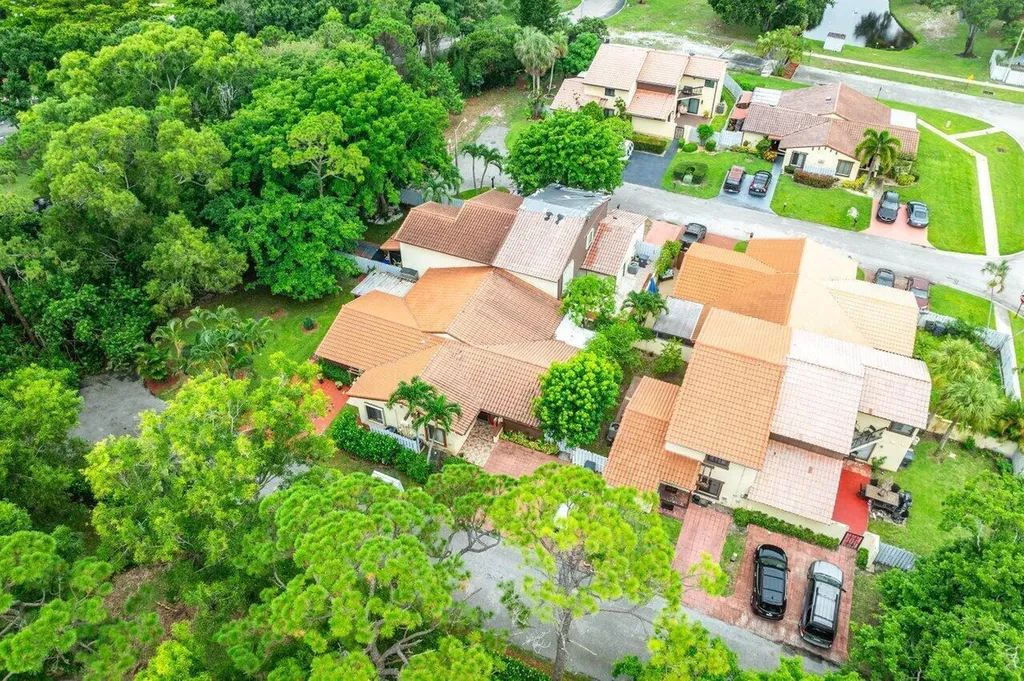 2780 Norfolk Pine Court Lake Worth FL 33462
