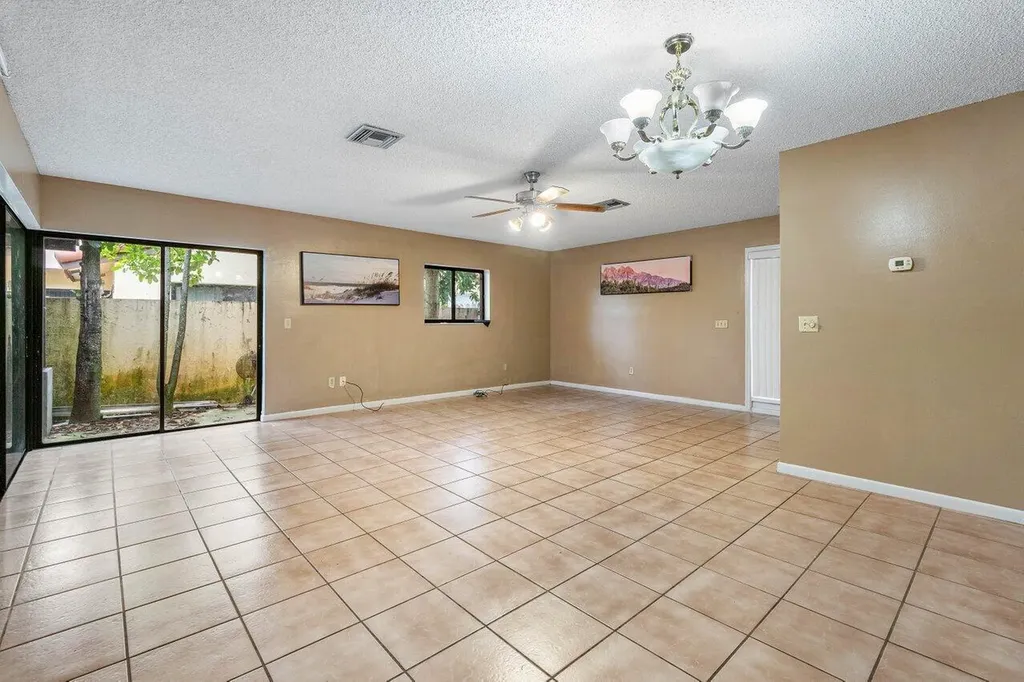 2780 Norfolk Pine Court Lake Worth FL 33462