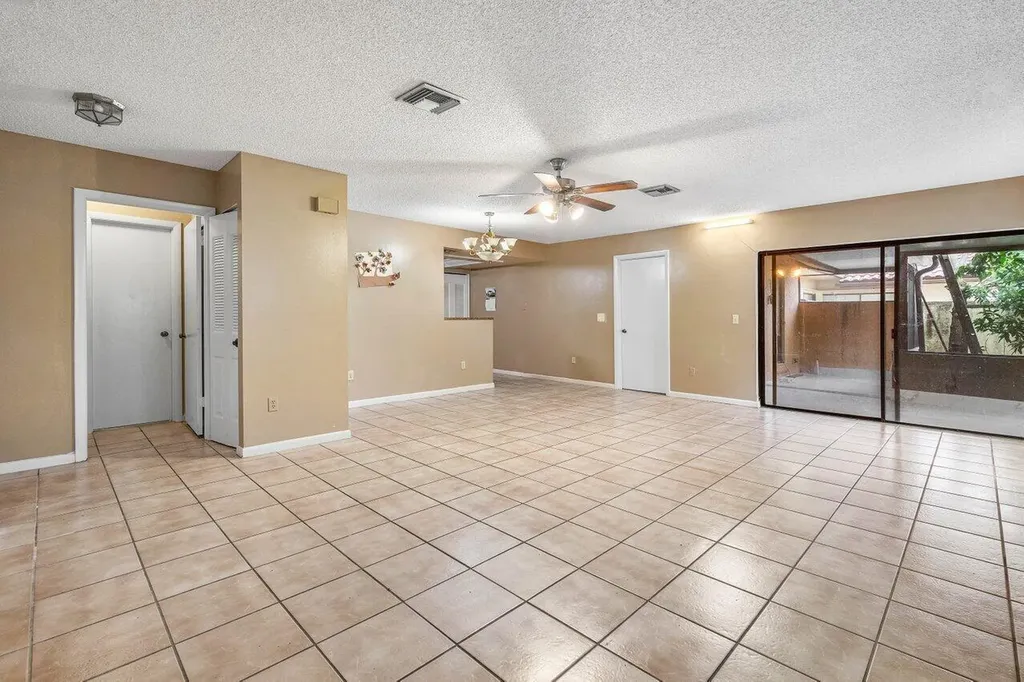 2780 Norfolk Pine Court Lake Worth FL 33462