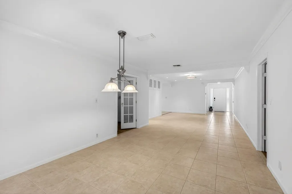 201 Del Rio Boulevard Boca Raton FL 33432