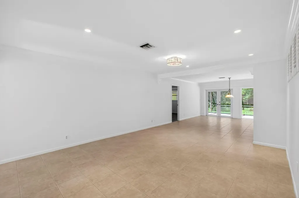 201 Del Rio Boulevard Boca Raton FL 33432