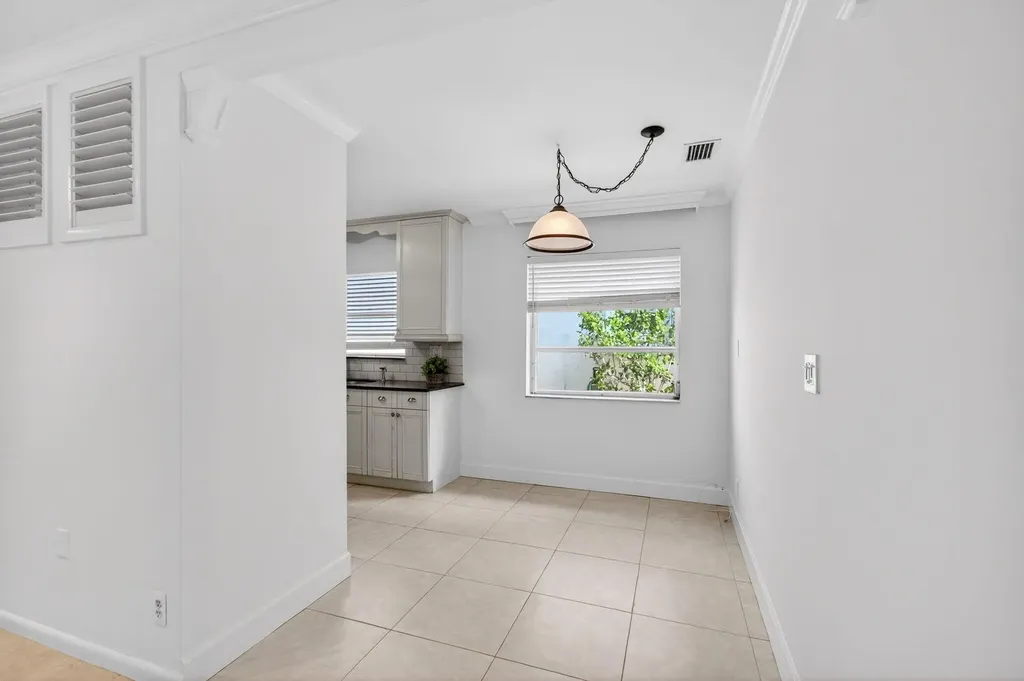 201 Del Rio Boulevard Boca Raton FL 33432