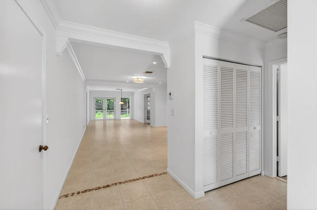 201 Del Rio Boulevard Boca Raton FL 33432