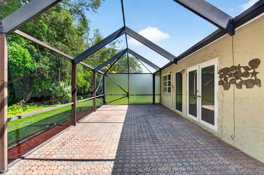 201 Del Rio Boulevard Boca Raton FL 33432