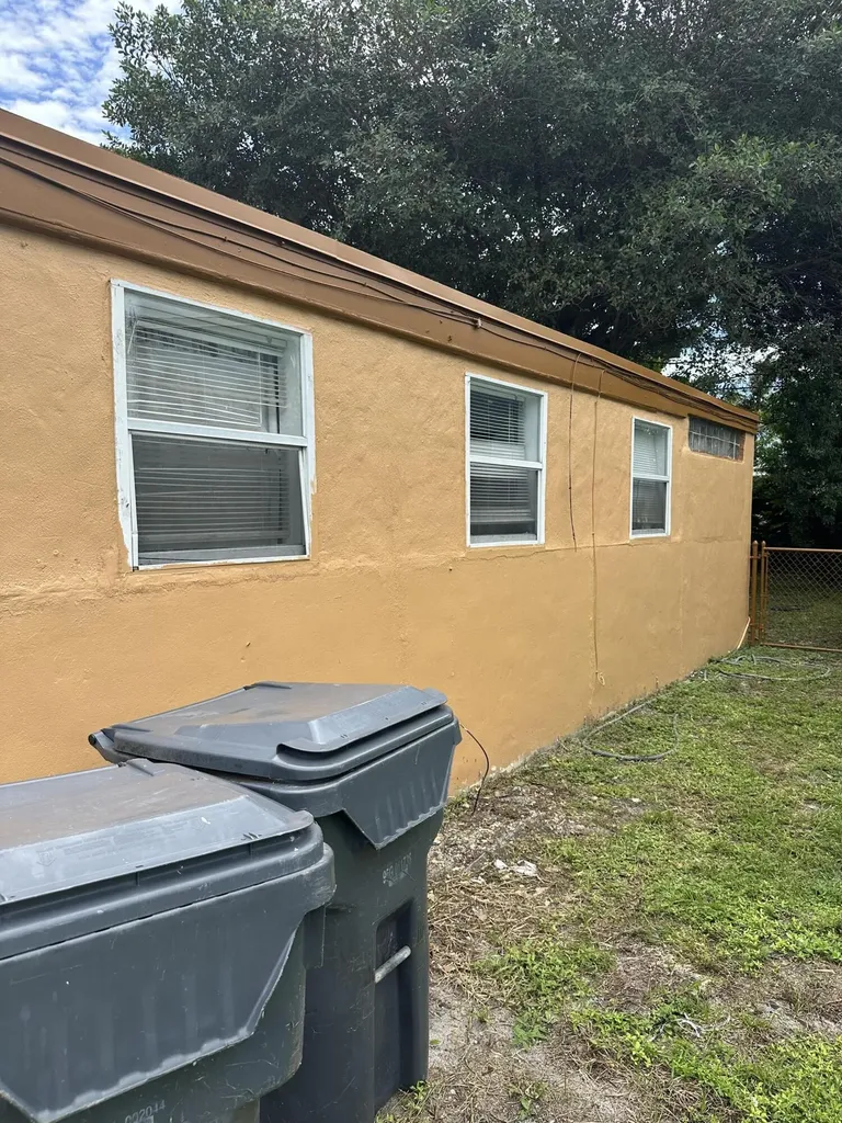 2114 Dewey Street Hollywood FL 33020