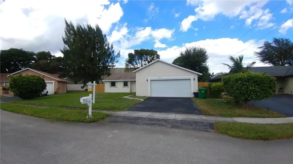 8711 NW 48th Court Lauderhill FL 33351