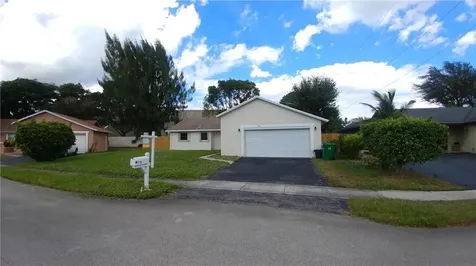 8711 NW 48th Court Lauderhill FL 33351