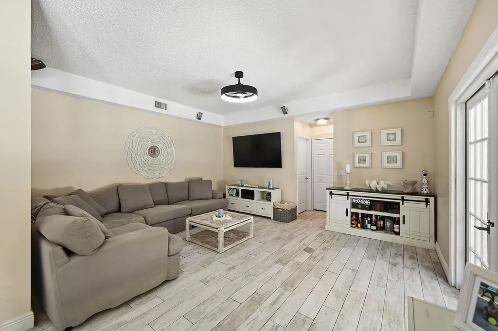 15073 Oak Chase Court Wellington FL 33414