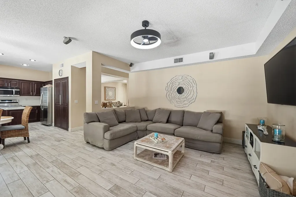 15073 Oak Chase Court Wellington FL 33414