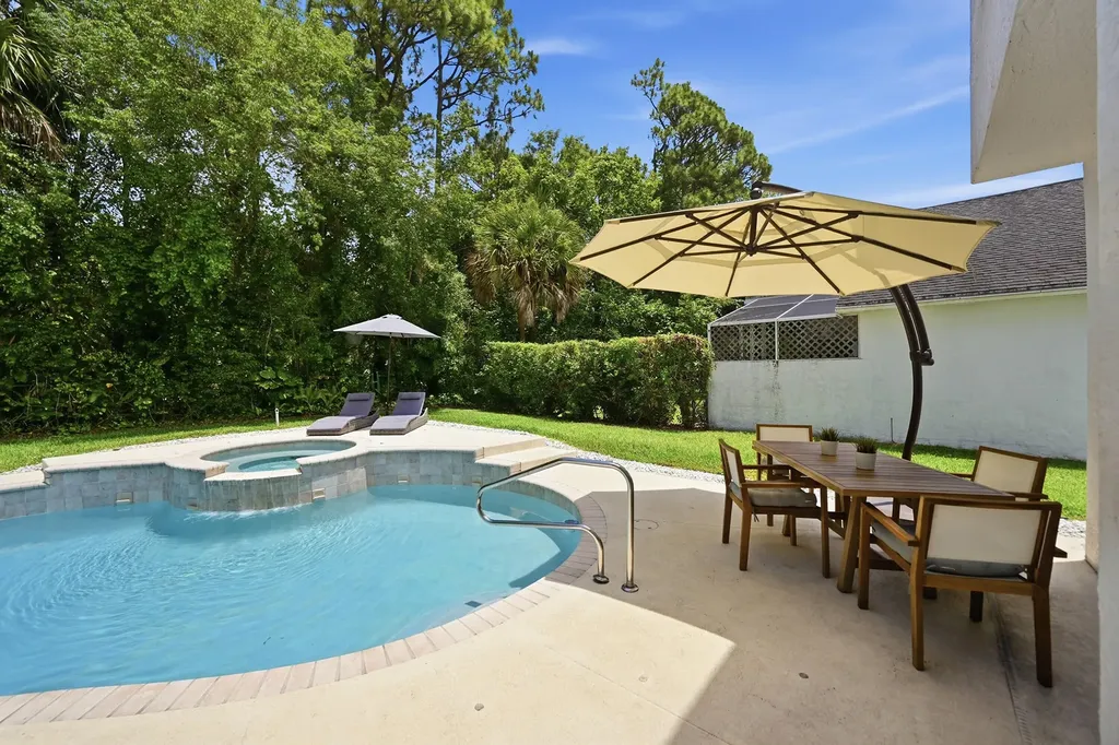 15073 Oak Chase Court Wellington FL 33414