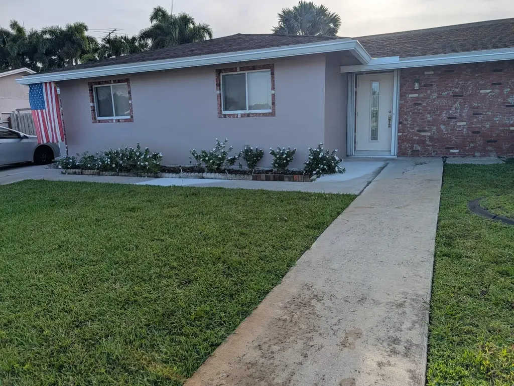 22776 Neptune Road Boca Raton FL 33428