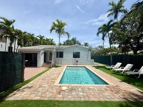 700 NE 17th Way Fort Lauderdale FL 33304