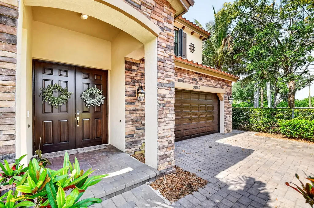 9062 Gulf Cove Drive Wellington FL 33467