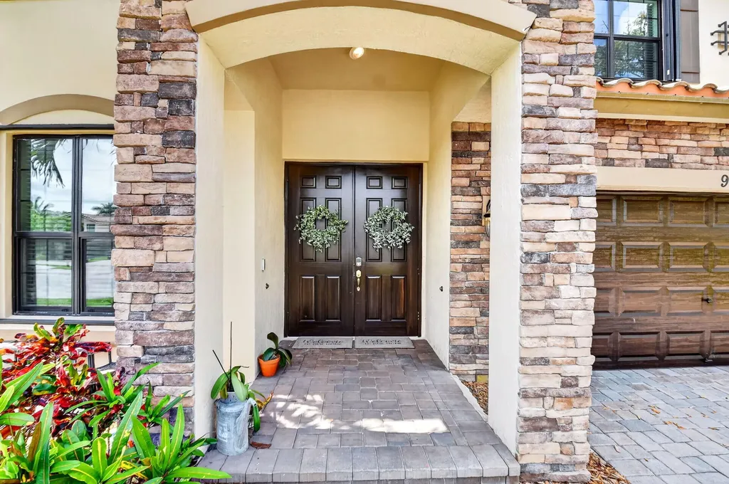 9062 Gulf Cove Drive Wellington FL 33467