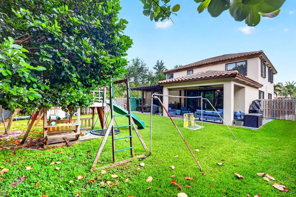 9062 Gulf Cove Drive Wellington FL 33467