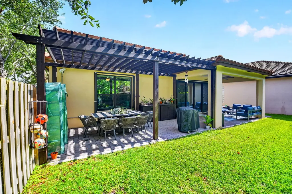 9062 Gulf Cove Drive Wellington FL 33467