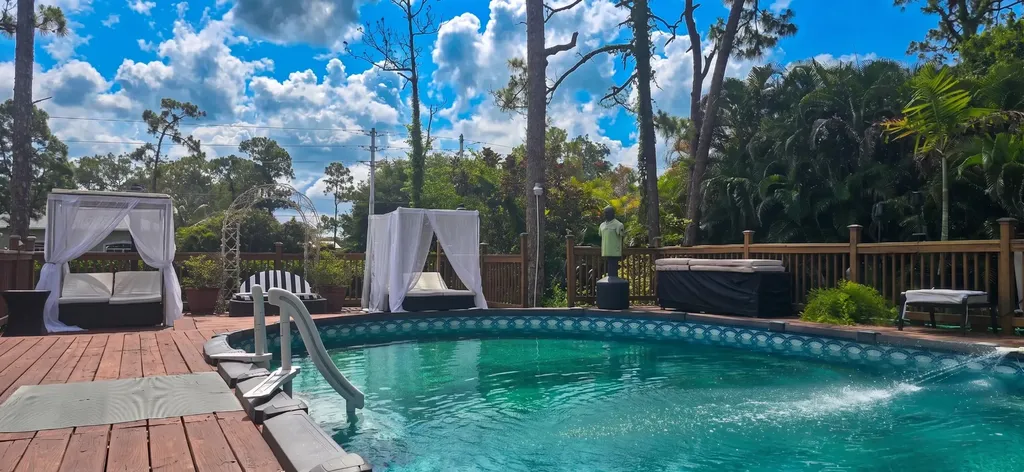 15056 Temple Boulevard The Acreage FL 33470