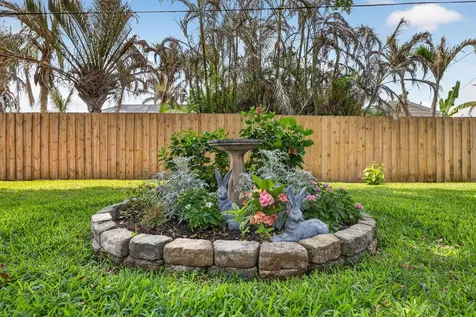 6771 NW Abigail Avenue Port St Lucie FL 34983