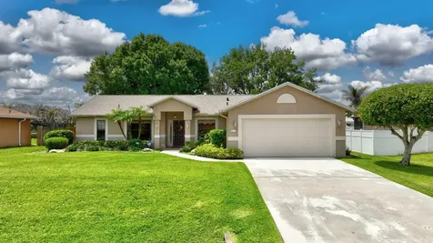6771 NW Abigail Avenue Port St Lucie FL 34983