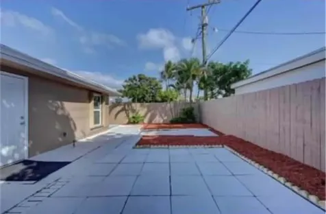 952 30th Street West Palm Beach FL 33407