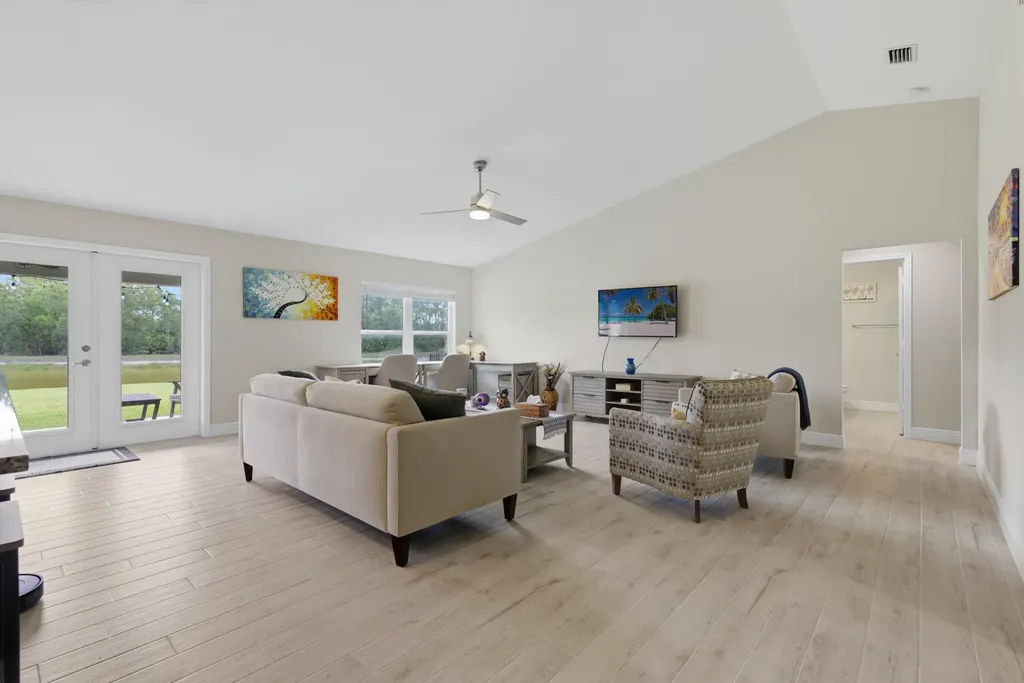 375 SW Vista Lake Drive Port St Lucie FL 34953