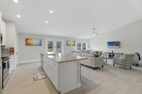 375 SW Vista Lake Drive Port St Lucie FL 34953