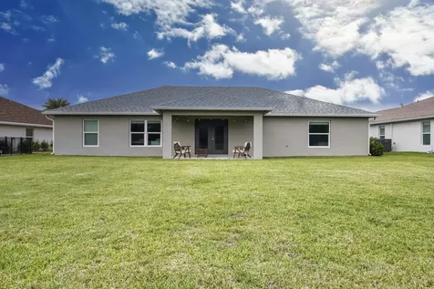 375 SW Vista Lake Drive Port St Lucie FL 34953