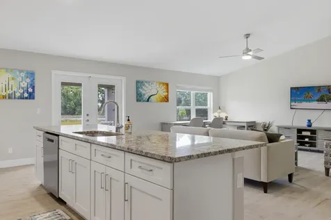 375 SW Vista Lake Drive Port St Lucie FL 34953