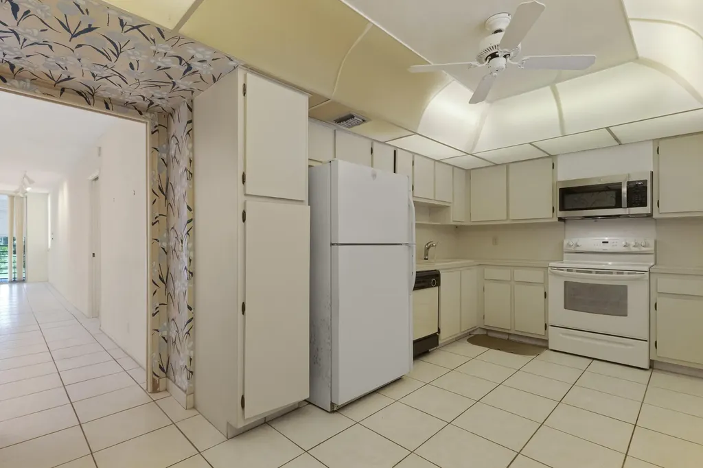 804 Cypress Grove Lane Pompano Beach FL 33069