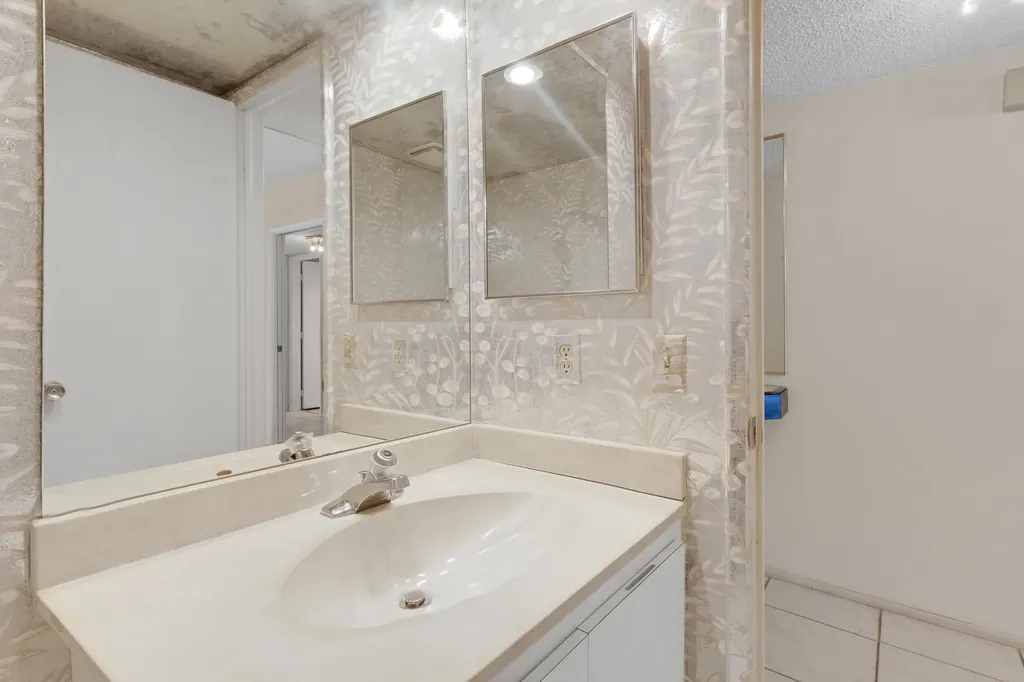 804 Cypress Grove Lane Pompano Beach FL 33069