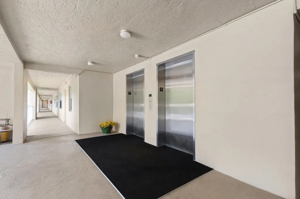 804 Cypress Grove Lane Pompano Beach FL 33069