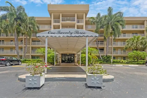 804 Cypress Grove Lane Pompano Beach FL 33069