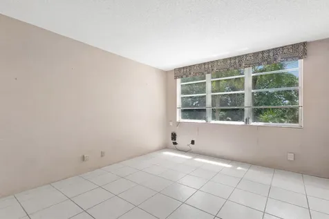 804 Cypress Grove Lane Pompano Beach FL 33069