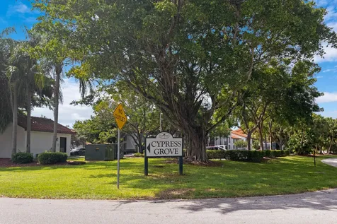 804 Cypress Grove Lane Pompano Beach FL 33069