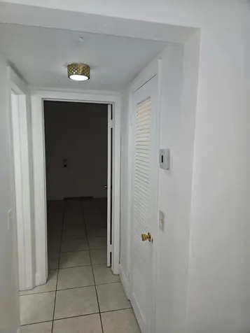 230 SW 11th Avenue Hallandale Beach FL 33009