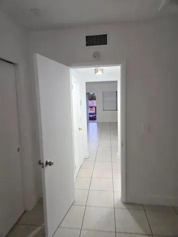230 SW 11th Avenue Hallandale Beach FL 33009