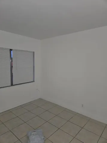 230 SW 11th Avenue Hallandale Beach FL 33009