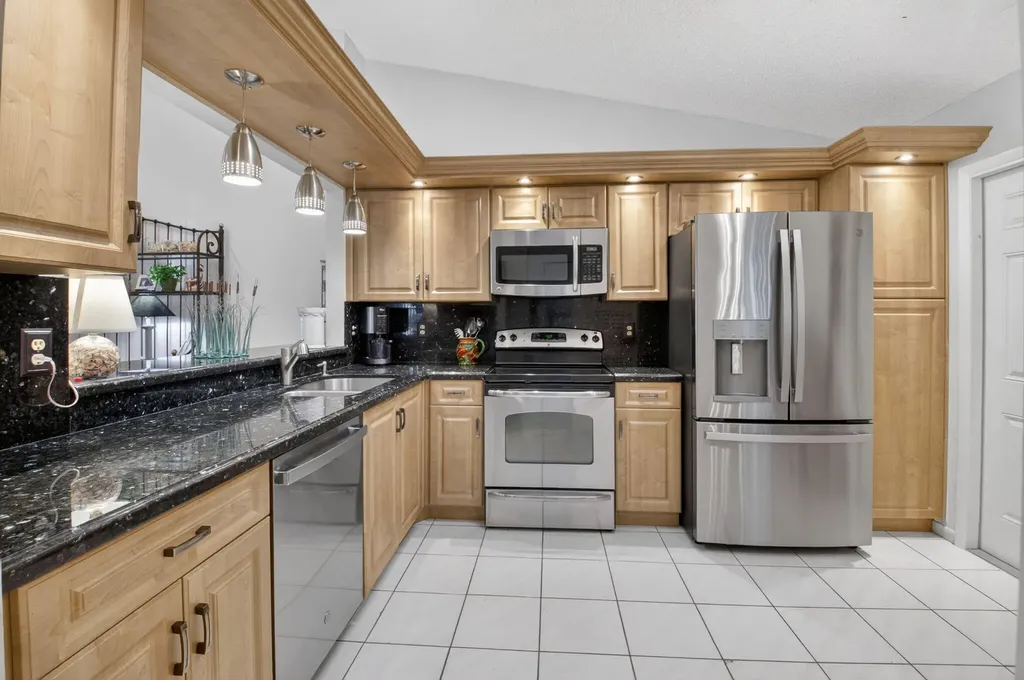 10039 Andrea Lane Boynton Beach FL 33437