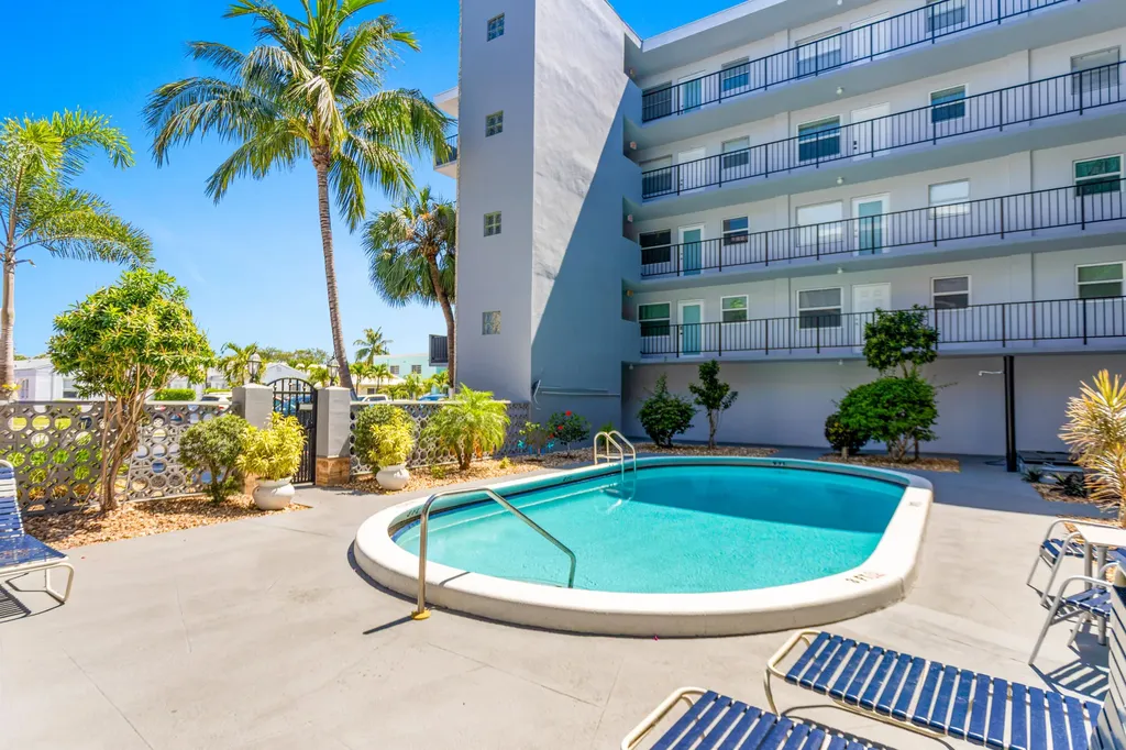 1750 Jefferson Street Hollywood FL 33020