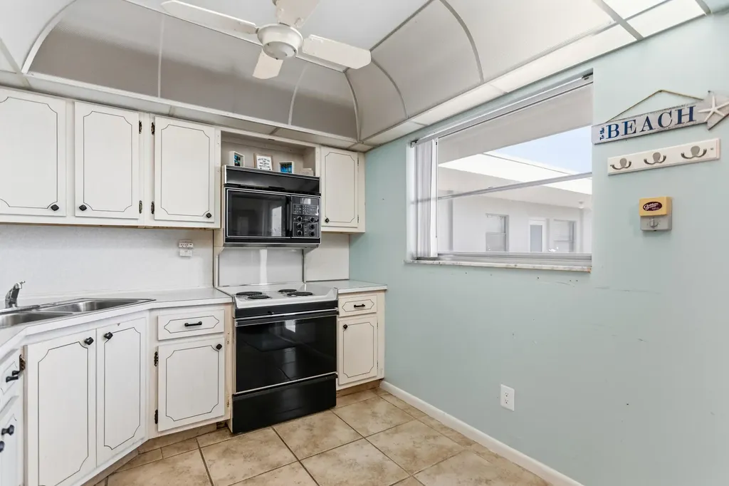 1750 Jefferson Street Hollywood FL 33020