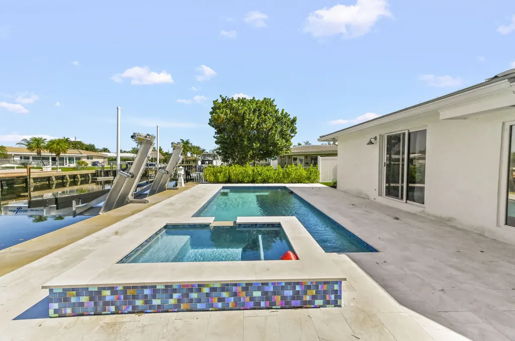 511 SE 9th Avenue Pompano Beach FL 33060