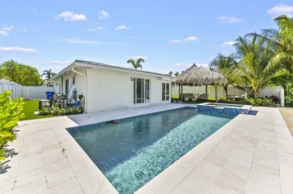 511 SE 9th Avenue Pompano Beach FL 33060