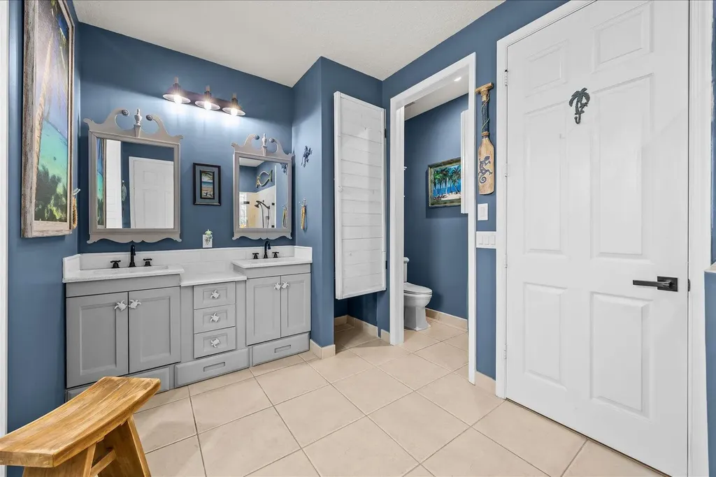 482 NW Blue Lake Drive Port St Lucie FL 34986